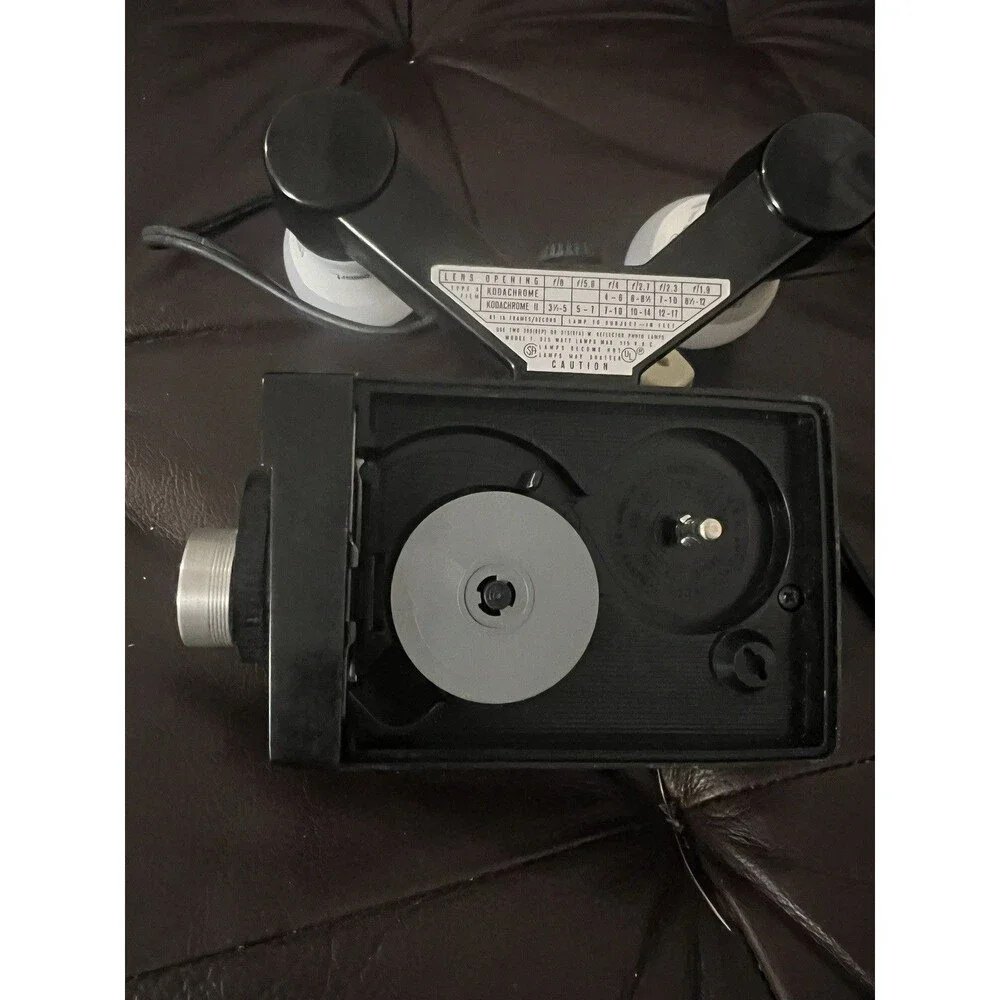 Kodak Brownie Hawkeye Model 1 Camera w/ Reflector Flash Lamp 375W Vintage 1950’s